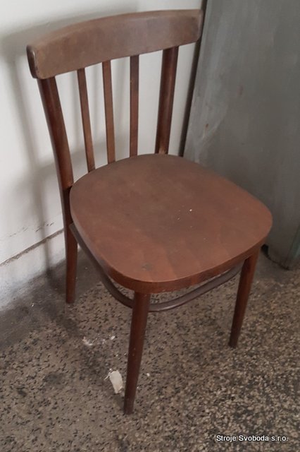 Dřevěná židle  (1 - Drevena zidle (2).jpg)